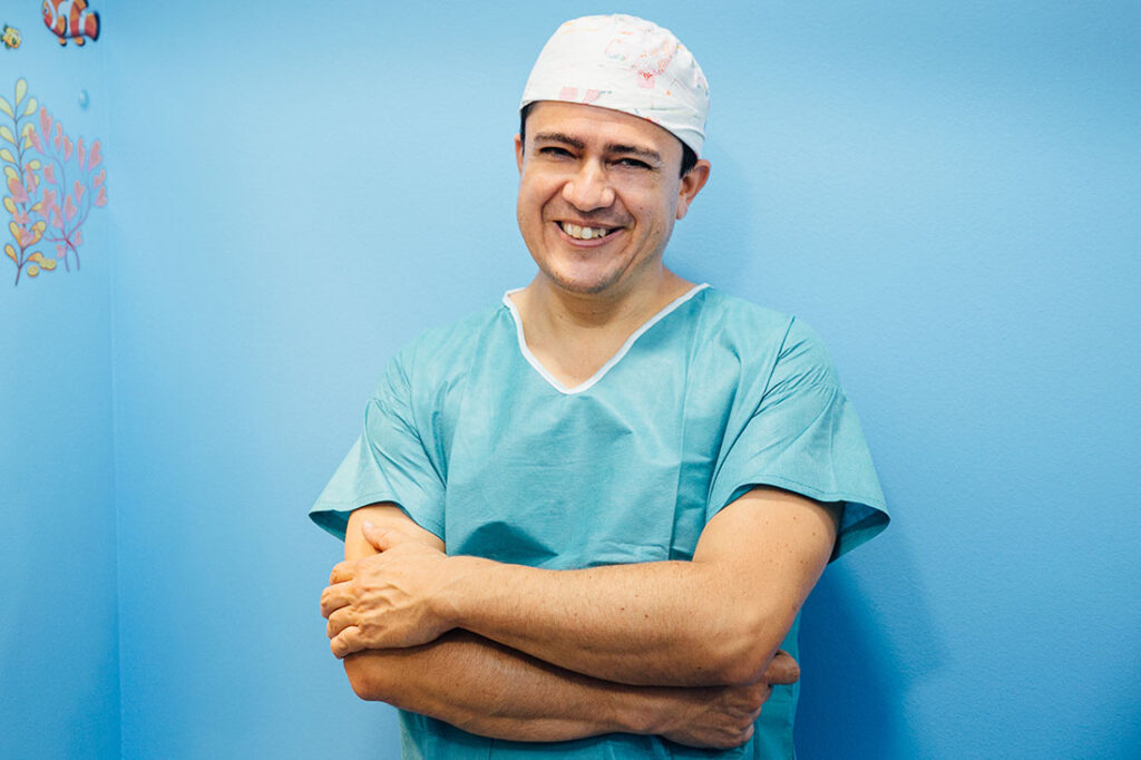 Kinderchirurg Carlos Reck-Burneo, Arzt in Wien und Mödling